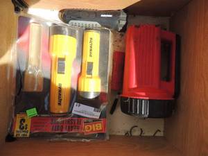 lot 41 image: Flash lights