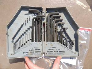 lot 60 image: Allen wrench set in case