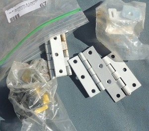 lot 67 image: hinges