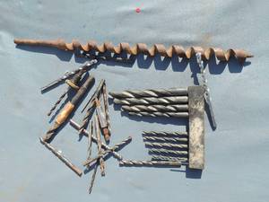 lot 68 image: drill bits