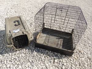 lot 75 image: Bird cage and Great choice pet taxi