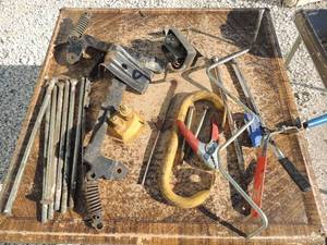 lot 86 image: Tools, large handels, large bolts, etc.