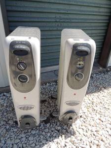 lot 8 image: 2 Pelonis heaters