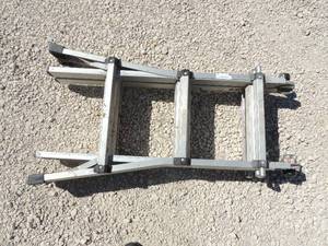 lot 9 image: FOLDING STEPEXTENTION  LADDER   EXPANDS TO APPROX 10 FT