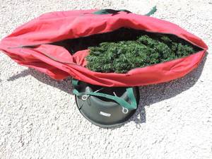 lot 21 image: Christmas Tree & base with case