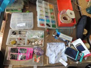 lot 121 image: Beads, jewlery making supplies, sewing supplies