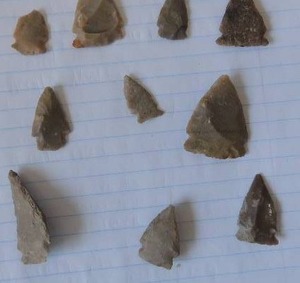 lot 122 image: 10 arrow heads