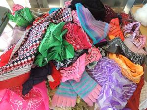 lot 129 image: 40 plus assorted bandannas and scarves