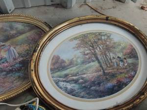 lot 155 image: 2 prints in oval frames, mass accessories, santa hat pins, wreath and wrapping paper
