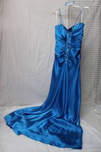 lot 99 image: Formal Prom Dress Still with Tags Size 4 Parell Boutique Dark Blue Sleeveless Satin Dress