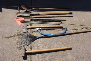 lot 115 image: Garden Tools Shovels, Racks, Axe, Sledgehammer (Handle has Crack), Water Turn Off Tool