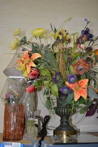 lot 51 image: Colorful Flower Arrangement, Table Lamp, and Vases
