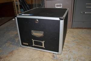 lot 39 image: Portable File Cabinet, Felt Lined Drawer, No Key