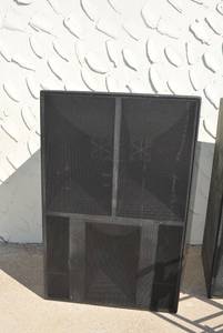 lot 203 image: LARGE EVENT SPEAKER - EAW (Eastern Acoustic Works) MQV2364e LARGE SPEAKER VERY HEAVY - BRING DOLLY