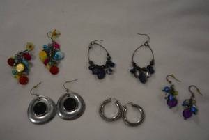 lot 341 image: (5) pairs of earrings (unmarked). Varied style, makers and materials