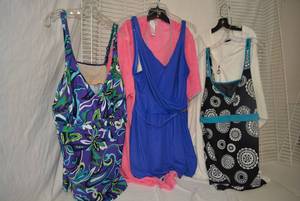 lot 312 image: Womens Swimsuit and Terry Cloth Covers (Lane Bryant) see pictures for Sizes