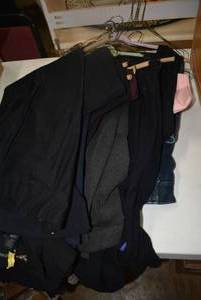 lot 315 image: Womens Pants Mostly Size 22-24