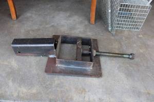 lot 351 image: Homemade Metal Hitch Clamp