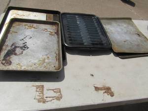 lot 73 image: Baking- Cookie sheets, bread pans and more