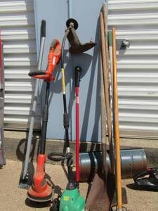 lot 78 image: B&D weedeater, hedge trimmers, shovels etc.