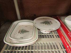 lot 12 image: Nikko Classic collection China Holiday theme Made in Japan Part 4 of set  - Cake plate, assorted serving platters veggie dip bowl and 2 casseroles