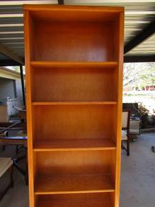 lot 22 image: 7 foot x 30x10 book shelf 5 tier shelving needs some TLC