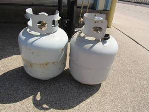 lot 27 image: 2 Manchester brand propane tanks full