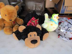 lot 47 image: Build a bear with a heart, black bear, Egg  hatching  dancing chicken that sings