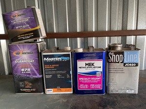 lot 153 image: PAINTS - ADVANTAGE HS GLAMOUR CLEARCOAT 675 1.3GAL, W 677 ACTIVATOR   MASTERPRO 5900 WAX& GREASE REMOVER,   METHYL ETHYL KETONE   SHOPLINE JC620 ACRYLIC UNDERCOAT