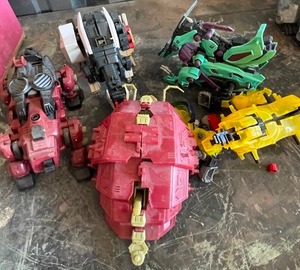 lot 160 image: LOT OF TRANSFORMS BEAST MASTER TOYS