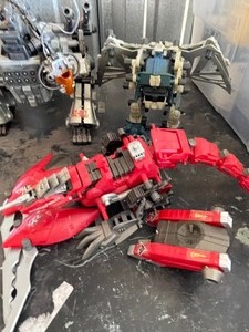lot 161 image: LOT OF TRANSFORMS BEAST MASTER TOYS