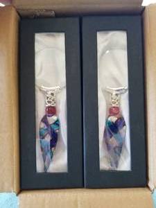 lot 104 image: New in Box magnifying glasses with Murano glass handles