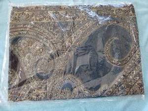 lot 194 image: Pashmina Scarf - new