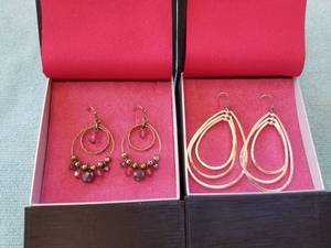 lot 218 image: Niki Chu earring sets (2) - new in box