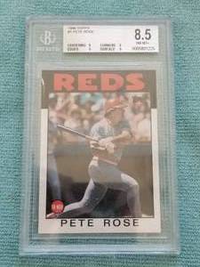 lot 25 image: 1986 Topps Pete Rose baseball card - graded