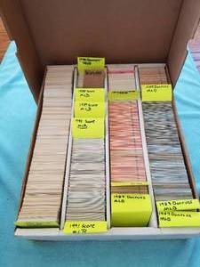 lot 40 image: Selection of  3200 baseball cards in storage box