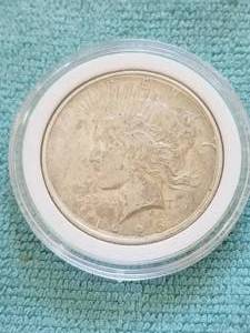 lot 109 image: Peace Silver Dollar in capsule case - 1926D