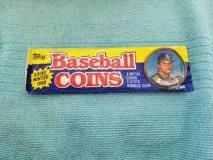 lot 138 image: 1988 Topps Baseball coins in packs - 32 packs