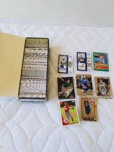 lot 148 image: Selection of football, basketball, and baseball cards