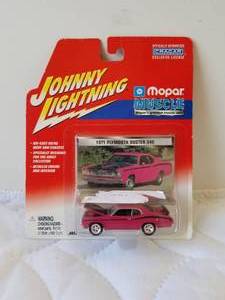 lot 178 image: Johnny Lightning 1971 Plymouth Duster 340