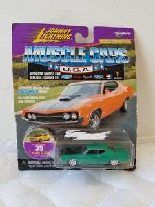 lot 180 image: Johnny Lightning 1970 Ford Torino Cobra