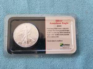 lot 240 image: American Eagle Silver dollar - uncirculated condition - 2000
