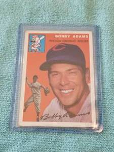 lot 275 image: Topps - Bobby Adams - Cincinnati Redlegs baseball card #123