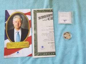 lot 288 image: Presidents of the U.S.A. coin - Bill Clinton with COA