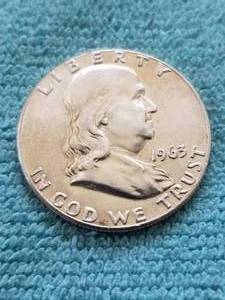 lot 317 image: Franklin silver half Dollar - 1963