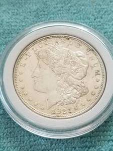 lot 351 image: Morgan Silver Dollar in capsule storage case - 1921
