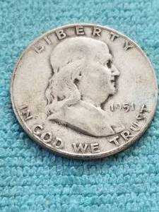 lot 353 image: Franklin silver half Dollar - 1951S