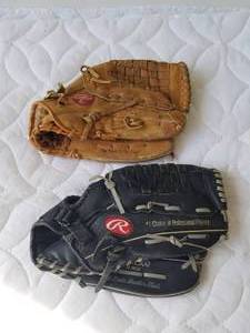 lot 270 image: Baseball-Softball gloves - Rawlings (A)