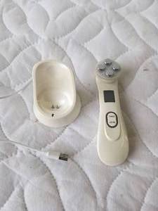 lot 391 image: Medical device - wrinkle toner