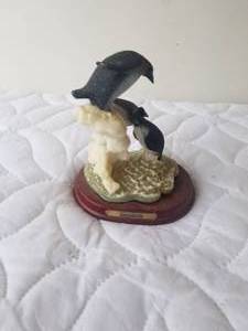 lot 388 image: Penguins - Classic wildlife collection